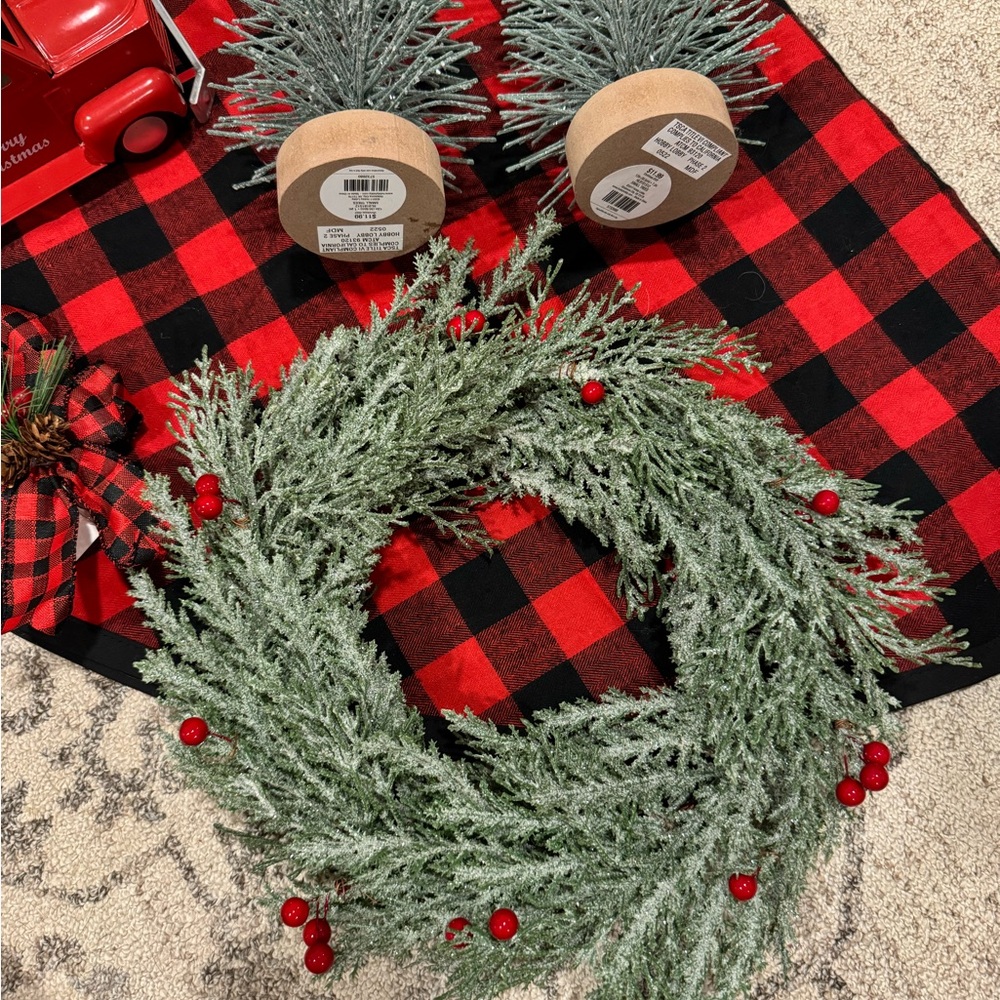 Christmas Decor Bundle - Picture 8 of 11